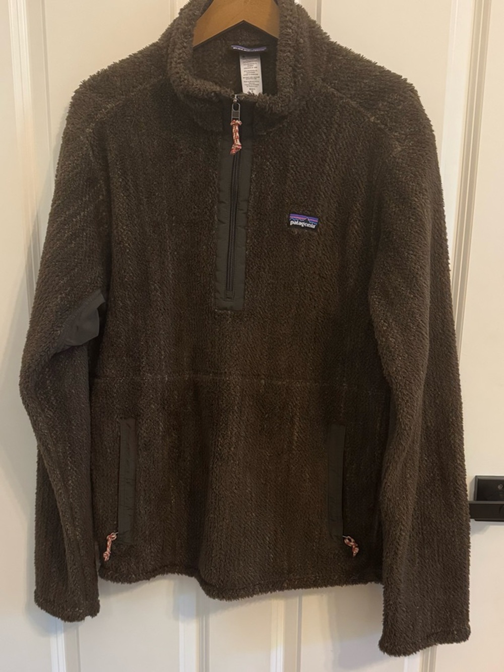 Patagonia Men’s Dark Brown Half-Zip Fleece Pullover